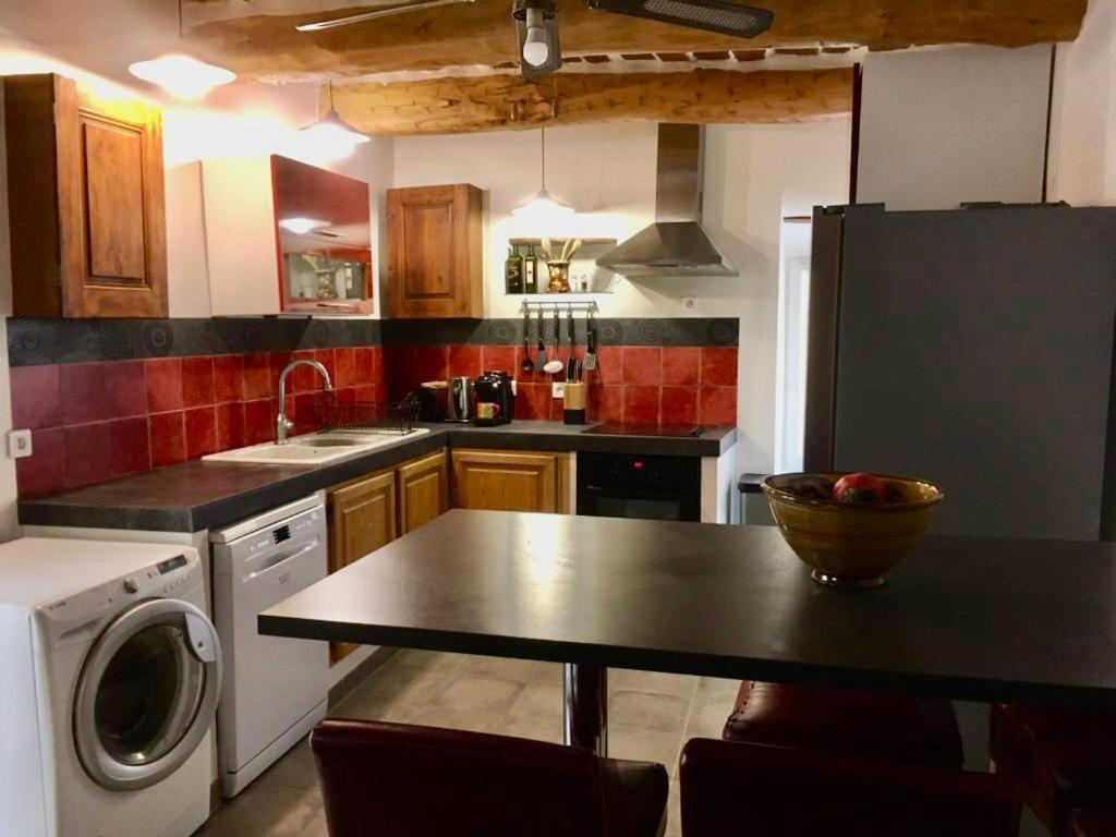 La Maison De Lily, Cosy Dans Le Vieux-Hyeres, Parking Gratuit Exterior photo